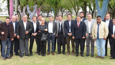 El Grupo Esmeralda recibió a intendentes peronistas de otras provincias