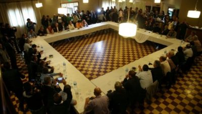 El peronismo da señales de unión: conformó una «mesa de Intendentes» para discutir el Presupuesto