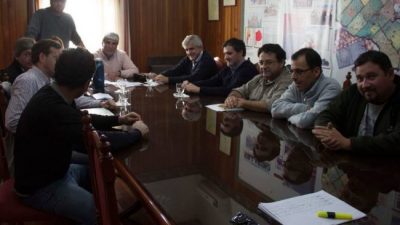 Villarino: prevén una tensa asamblea de los empleados municipales