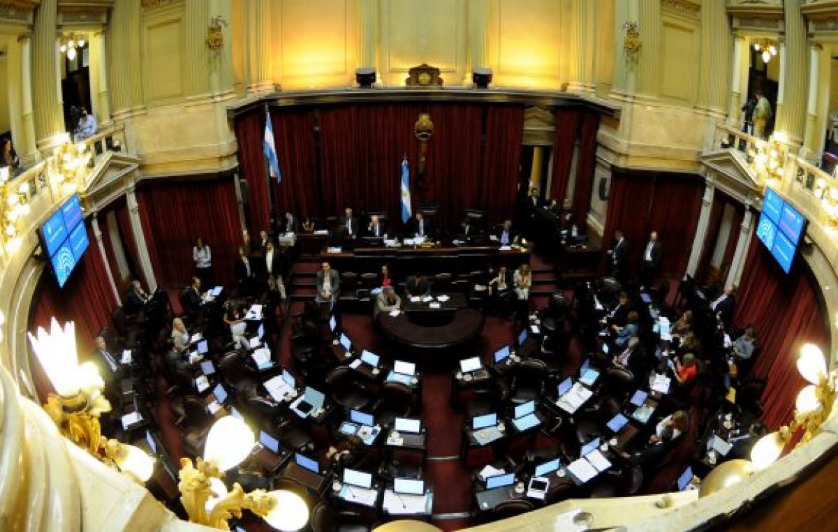 Polémica por el aumento de salarios de diputados y senadores