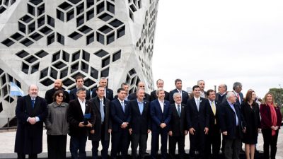 Gobernadores anticiparon que no pueden pagar el bono