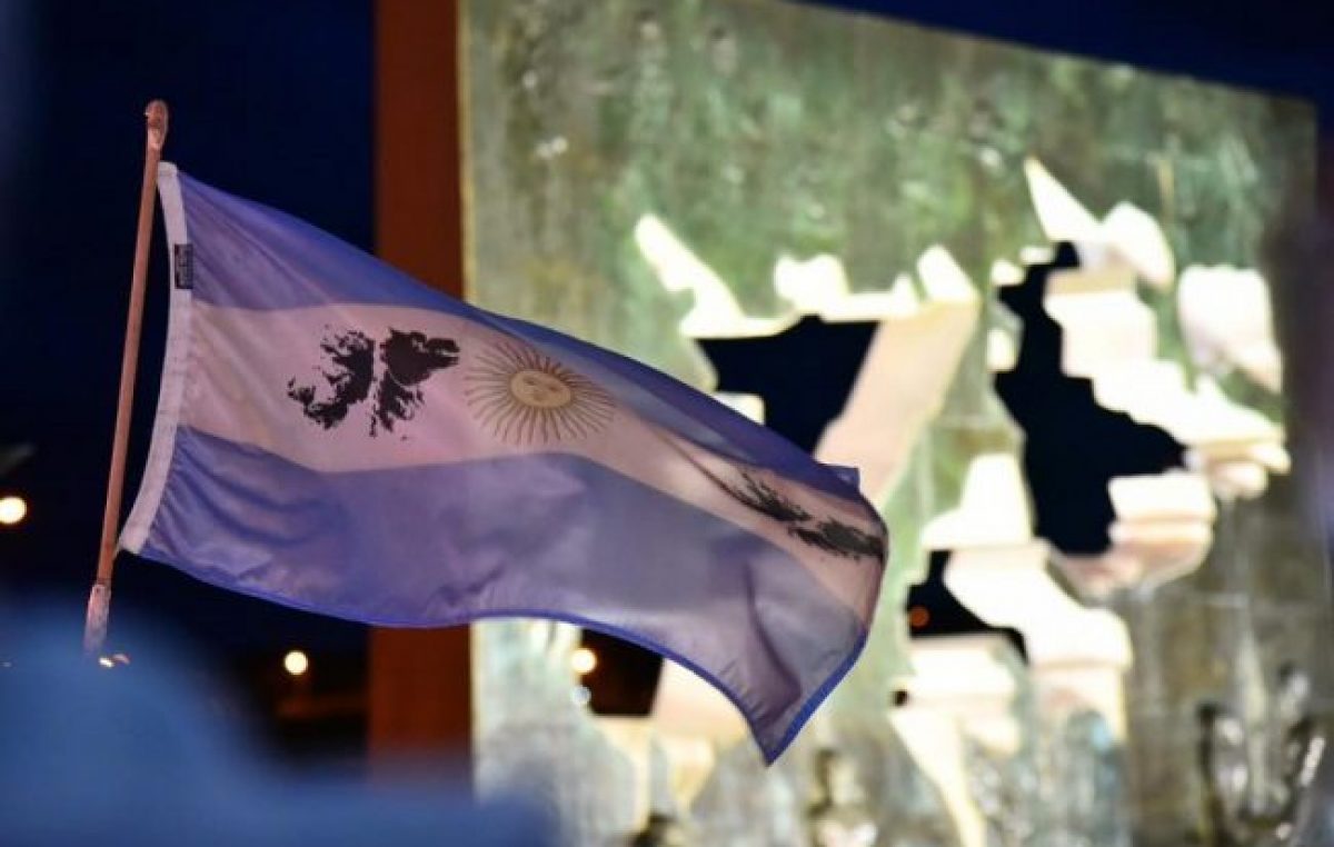 Malvinas: En Ushuaia y Río Grande hubo actos para repudiar los ejercicios militares británicos