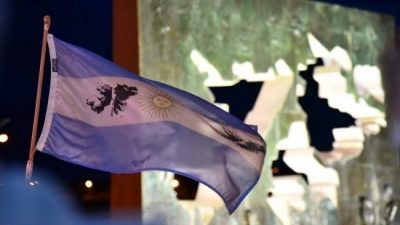 Malvinas: En Ushuaia y Río Grande hubo actos para repudiar los ejercicios militares británicos