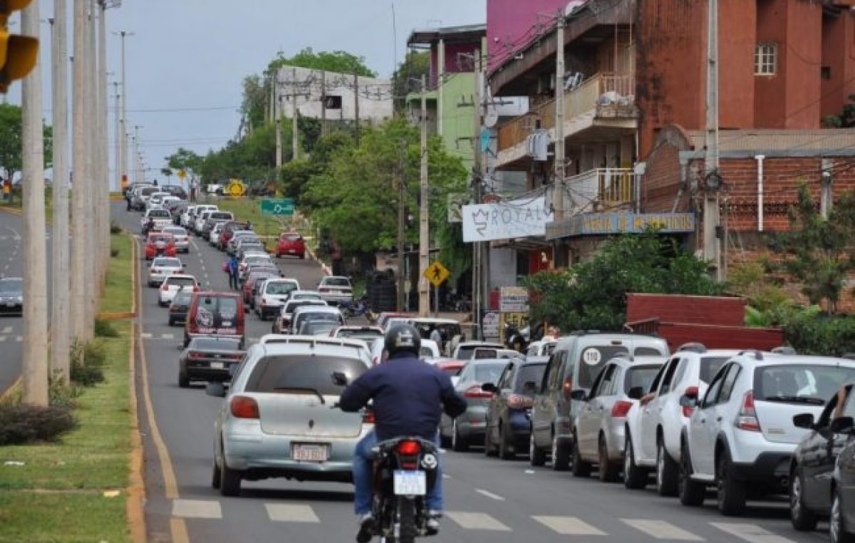 Sangría comercial: más de 140 mil argentinos usaron el feriado largo para comprar más barato en Encarnación