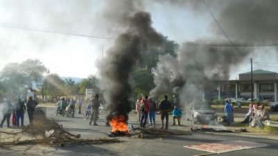 Los municipales de Valle Viejo endurecieron el reclamo