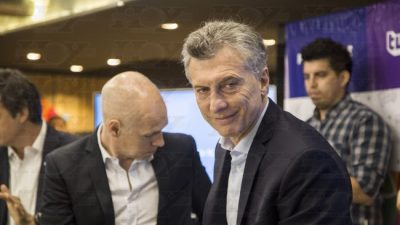 Macri ahora va por los convenios colectivos
