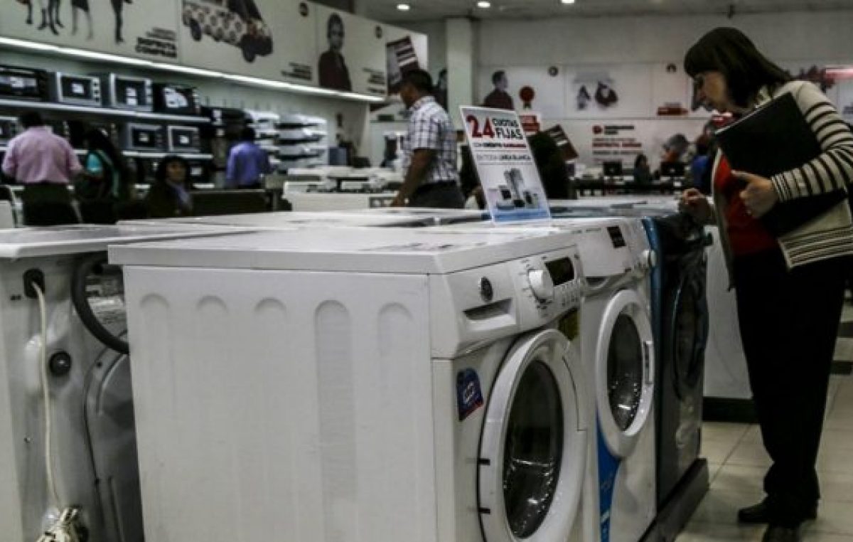 La confianza del consumidor se desplomó 27,2% en noviembre