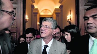 Venezuela: por el diálogo, liberan a 5 presos políticos