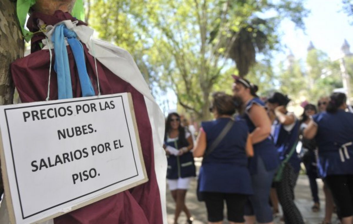 Córdoba ofreció un bono de 1.500 a 2.000 pesos y Santa Fe podría imitarla