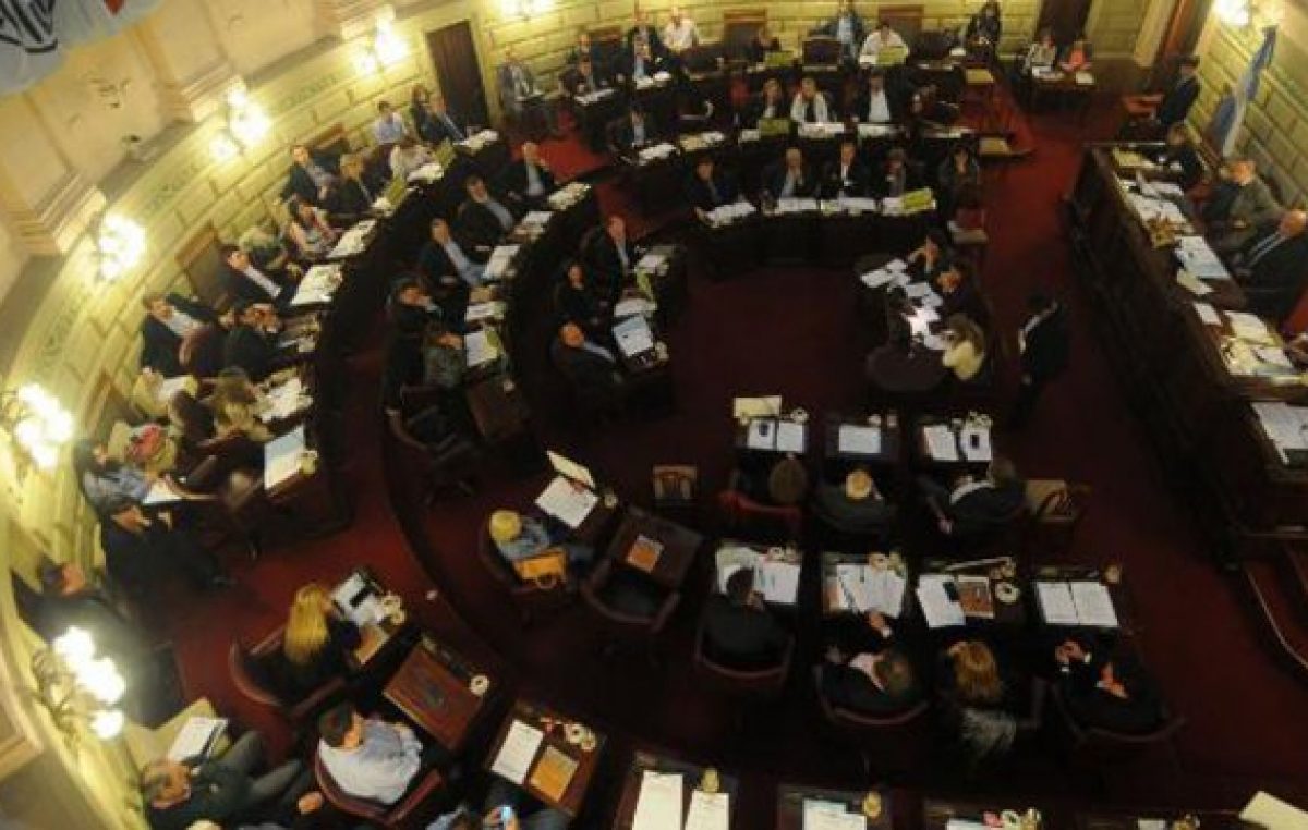 Santa Fe: Media sanción a favor de la autonomía municipal