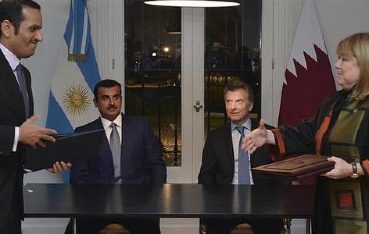 Denuncian a Macri y parte del gabinete por el memorando con Qatar