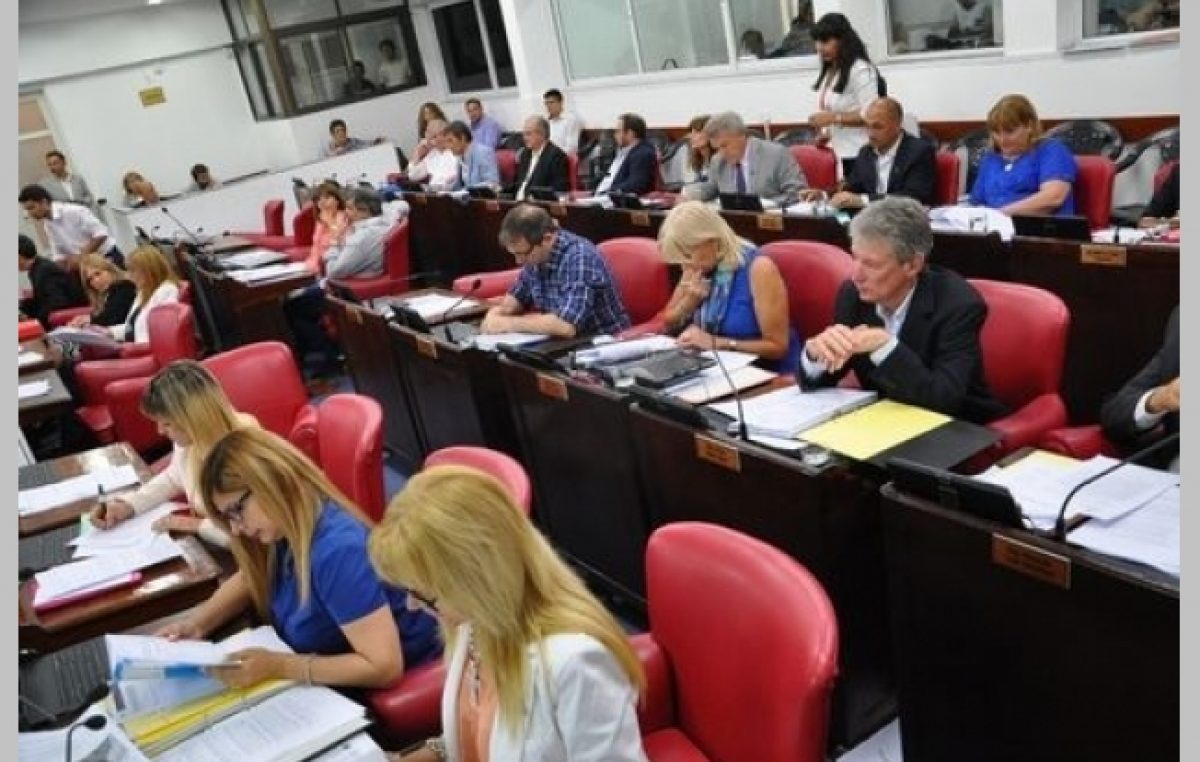 Condonan deudas a municipios chaqueños