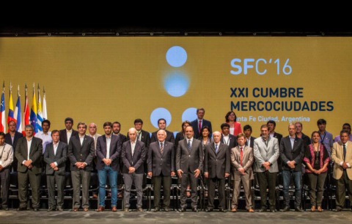 Santa Fe asume la presidencia de Mercociudades