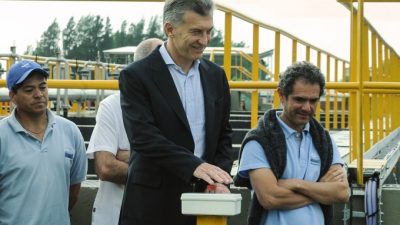 Las cloacas de la Villa Olímpica, detrás de la inauguración «trucha» de Macri en Lanús