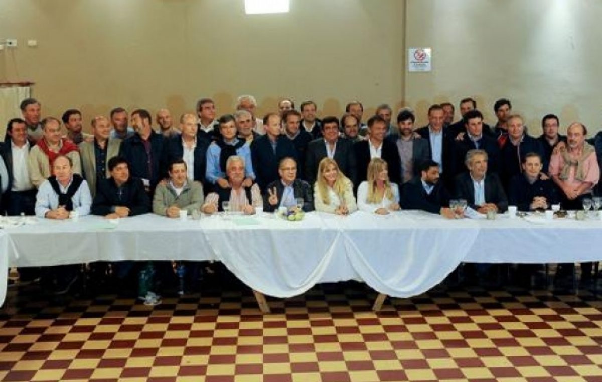 Los intendentes bonaerenses presionan y el PJ aumentaría su cantidad de apoderados