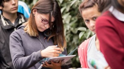 Falta de oportunidades: un estudio reveló que el 35% de los jóvenes no estudia ni trabaja