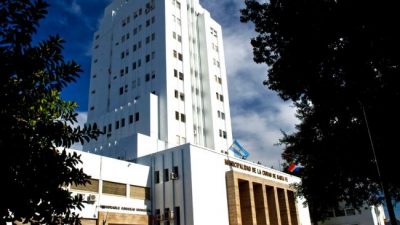 Santa Fe: Maternidad de agentes municipales: un veto de Corral y nueva polémica