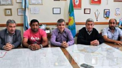 Chivilcoy: Britos anunció aumento y bono para los municipales