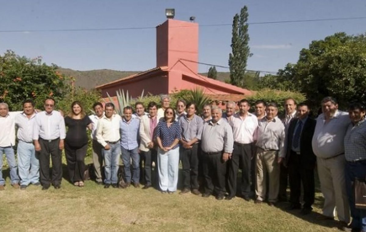 Corpacci, junto a los intendentes catamarqueños, define la fecha de las elecciones