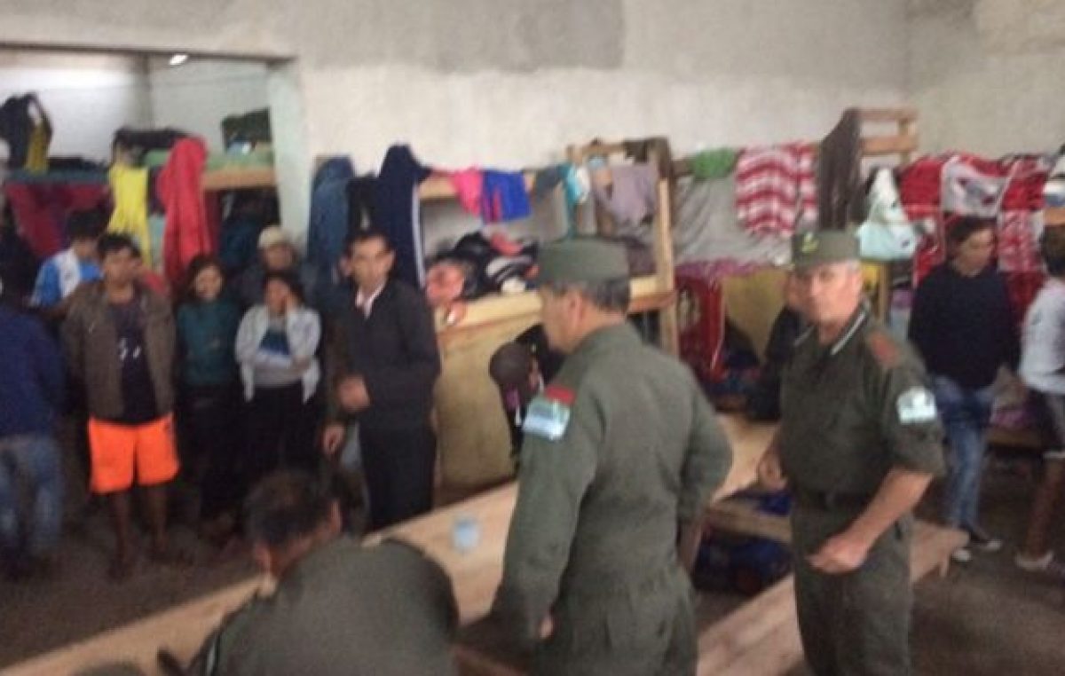Encontraron a 400 personas que trabajaban hacinadas en cosecha de arándanos en Concordia