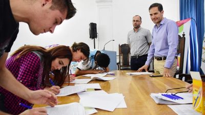 Empleo joven en Villa María: empresas locales entrenan a más de 100 chicos