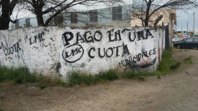 Los municipales de Mar del Plata podrían volver a cobrar en cuotas