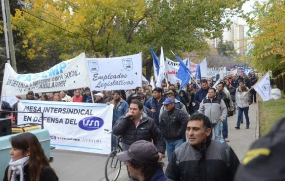 Los municipales neuquinos arreglaron un 29% de aumento para 2017