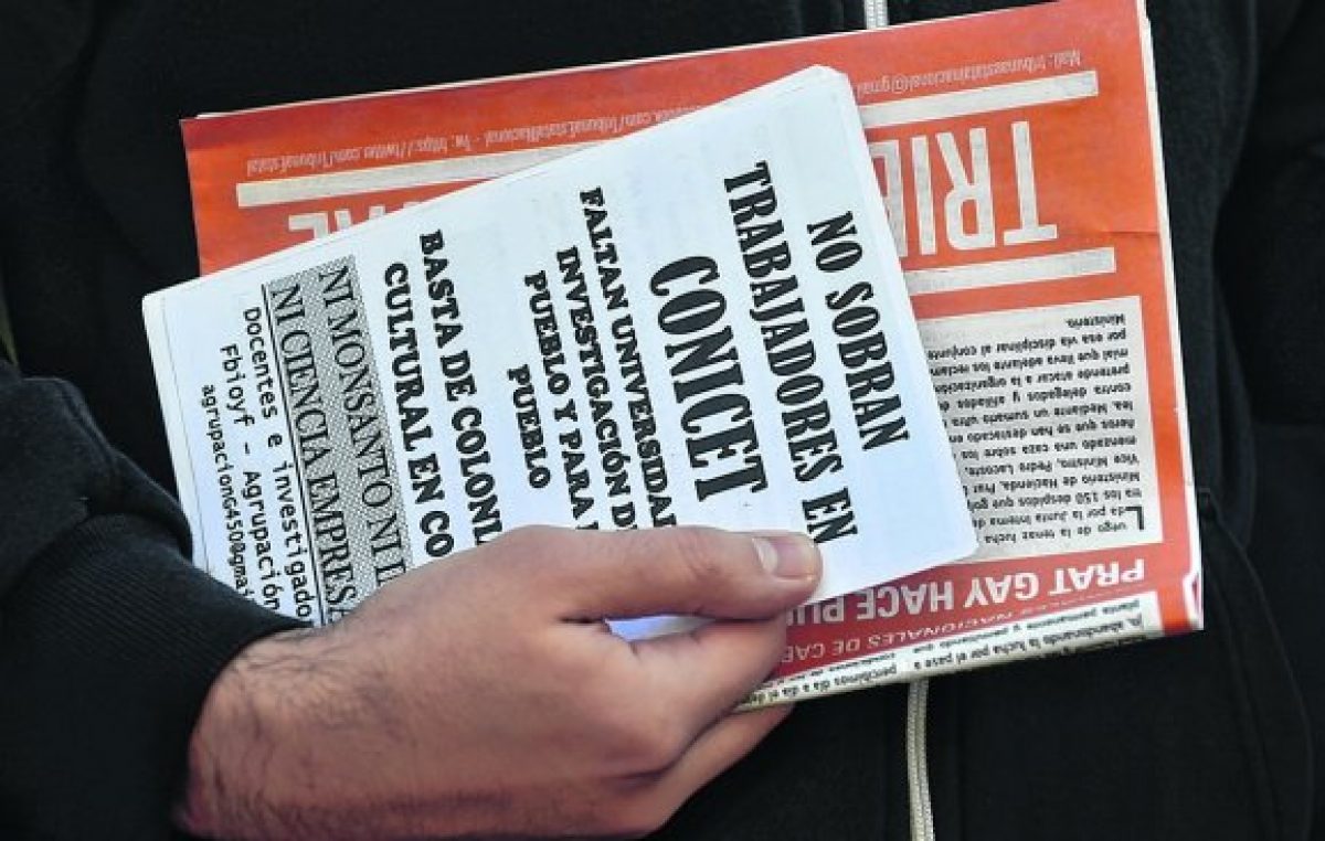 El titular del Conicet Rosario dijo que «el ajuste en ciencia puede terminar en una fuga de cerebros»