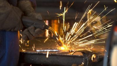 Pymes metalmecánicas y metalúrgicas se declaran en estado de emergencia por la apertura de importaciones