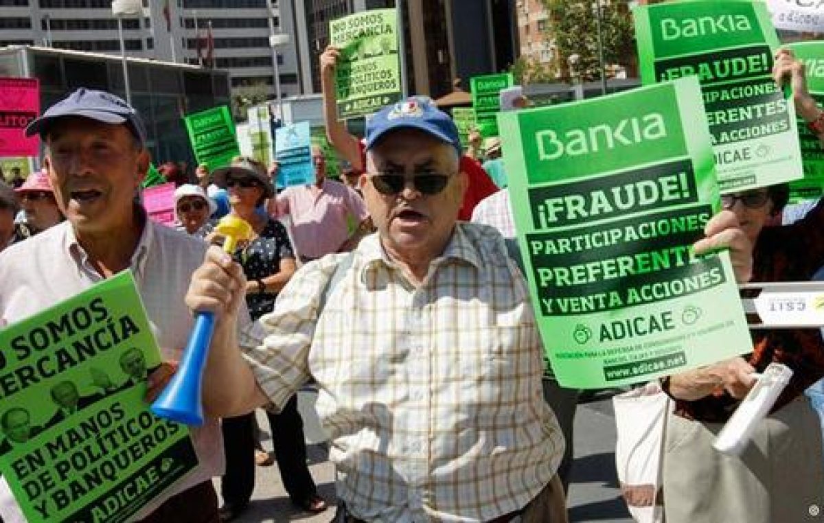 Bancos españoles condenados a devolver a clientes 4.000 millones de euros