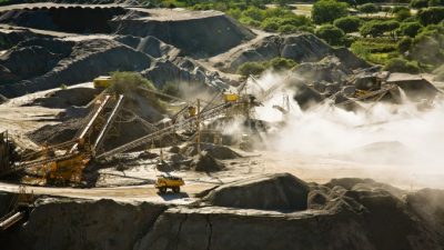 La construcción cayó 20 por ciento, se perdieron 50 mil empleos y hay crisis en el mercado de insumos