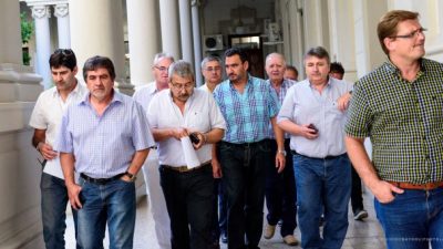 Municipales santafesinos ratificaron paro de 48 horas el próximo lunes y martes en toda la Provincia