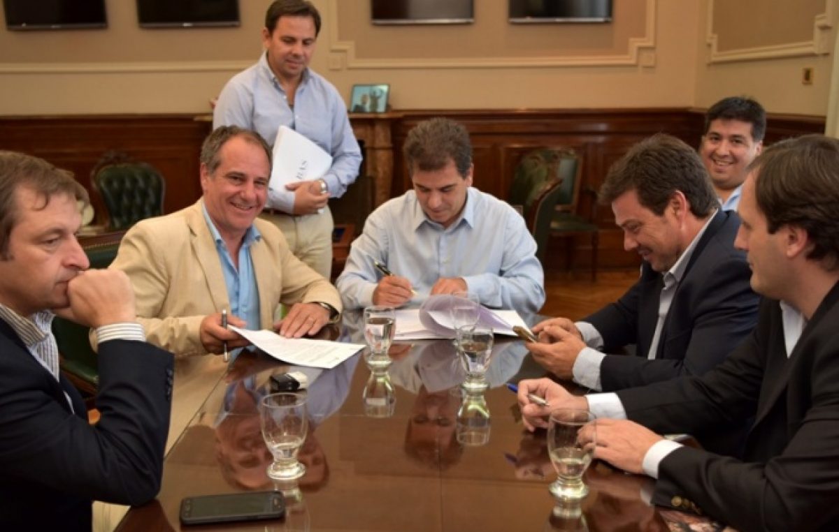 Cuatro municipios bonaerenses se suman a la unificación de las policías Comunal y Local