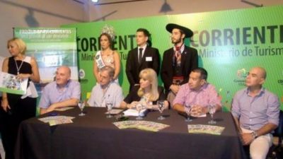Presentaron la oferta de verano de 15 comunas correntinas