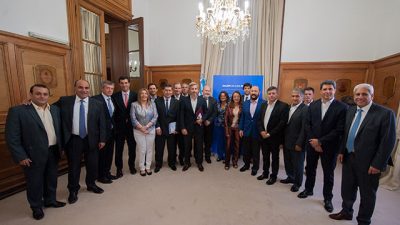 Santa Cruz: De Provincia o municipios, todos a Buenos Aires