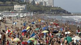 El verano se demora: la costa, con pocas reservas