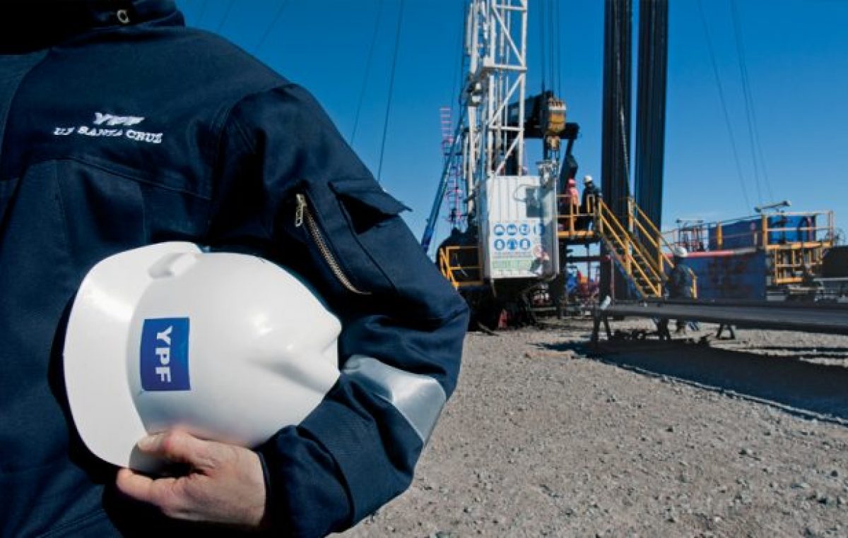 El petróleo, con olor a crisis y ajuste