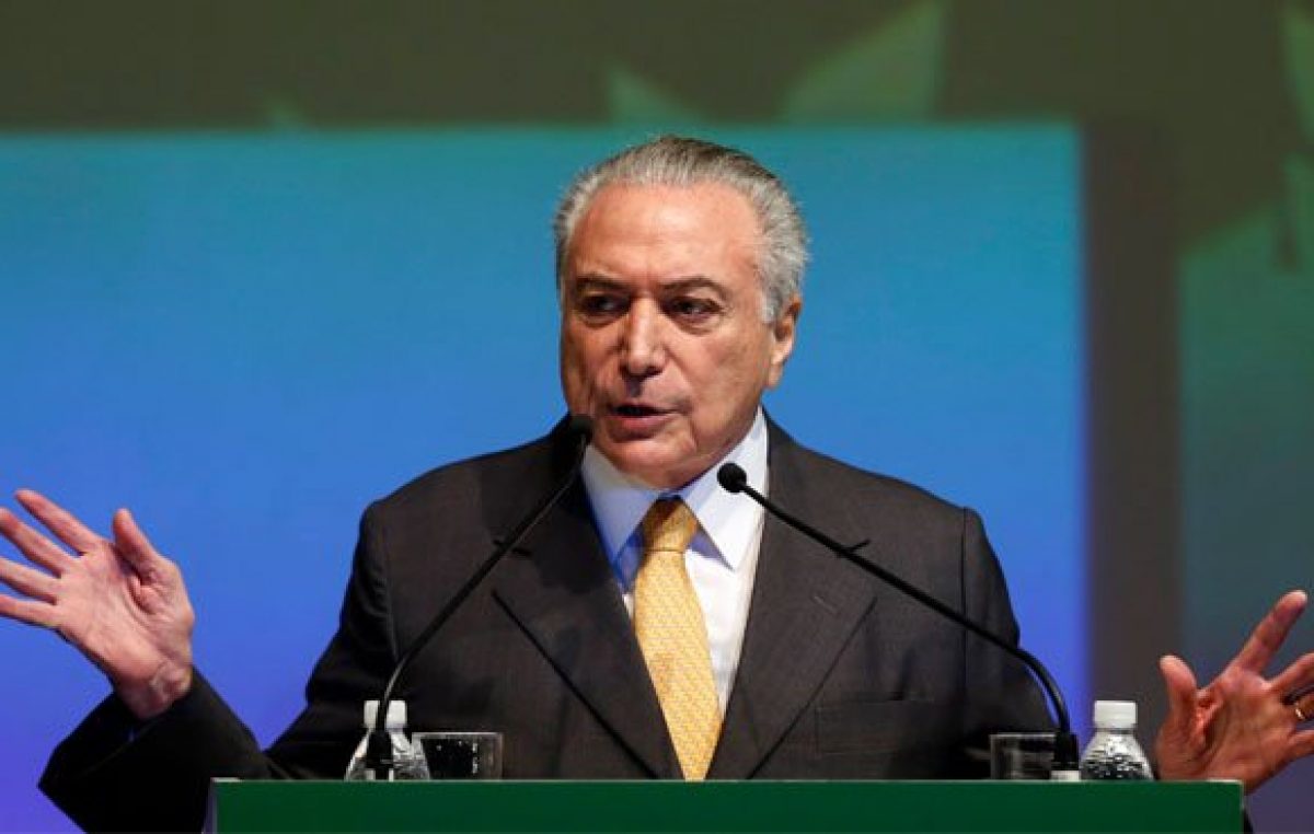 Temer propone flexibilizar el trabajo