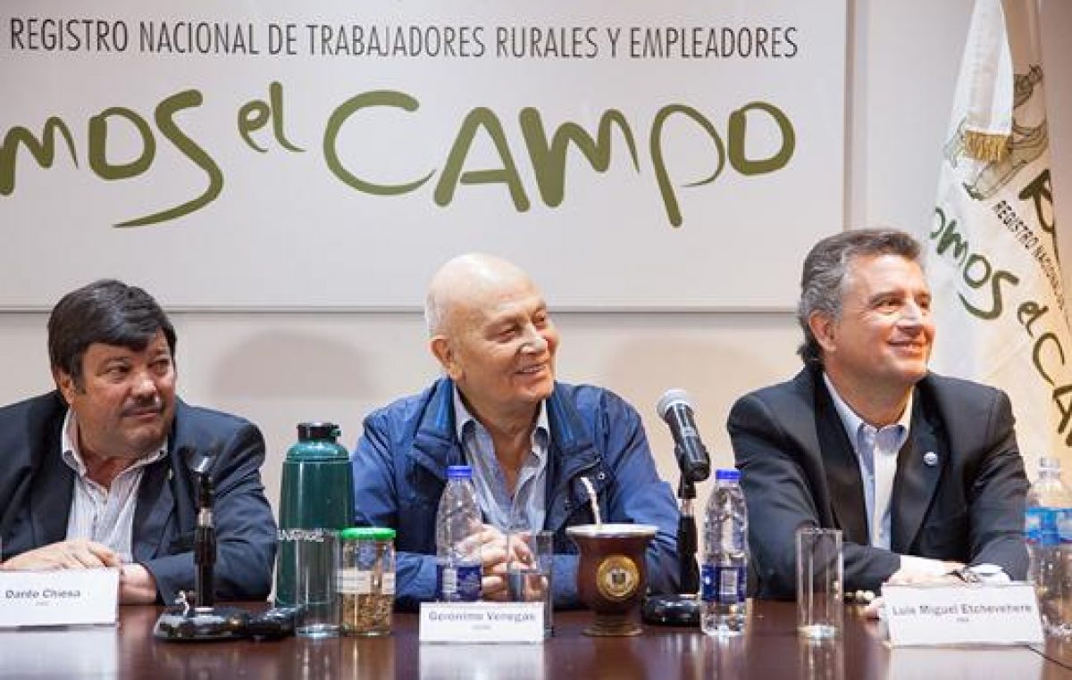 El «Momo» volvió al Renatre con la Sociedad Rural