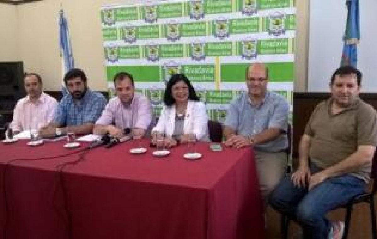 Rivadavia: Aumento del 35% para los municipales en 2017