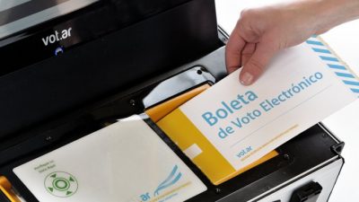 Corrientes: El desdoblamiento de la elección municipal divide opiniones en el PJ