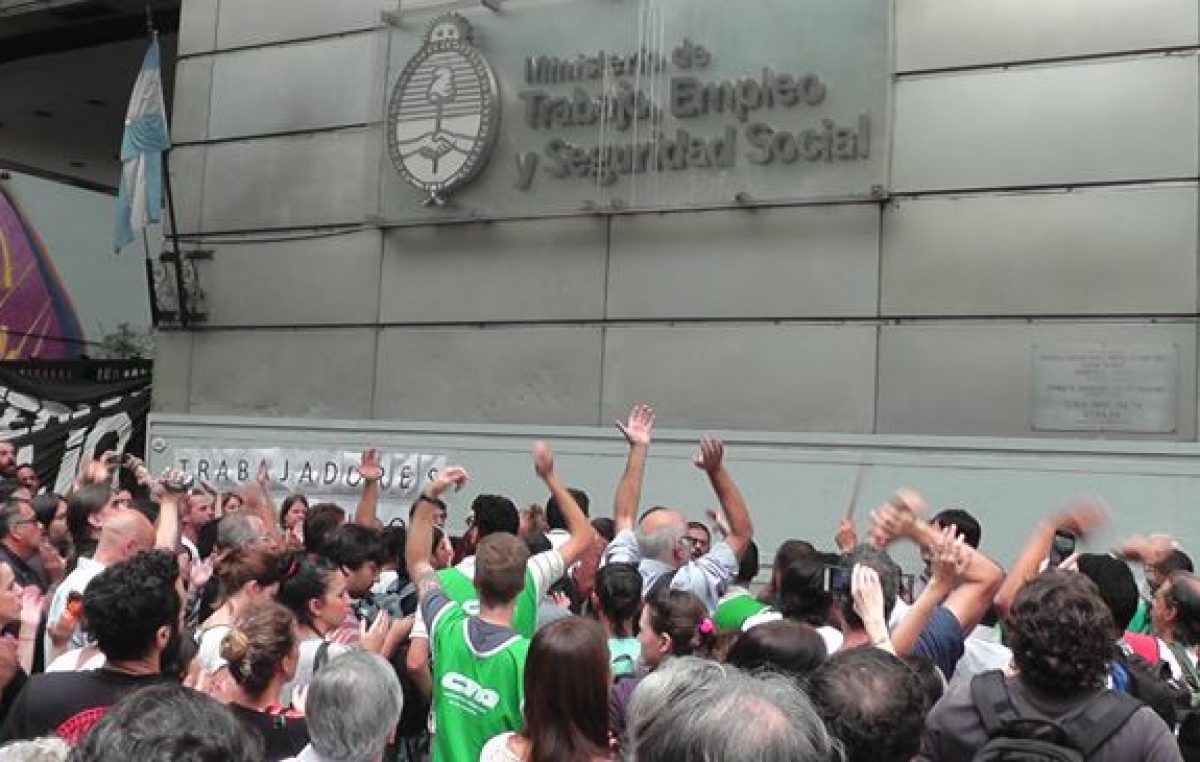 Decían que crecía, pero el empleo cayó
