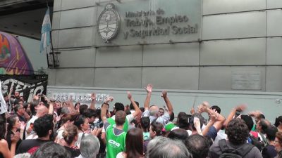 Decían que crecía, pero el empleo cayó