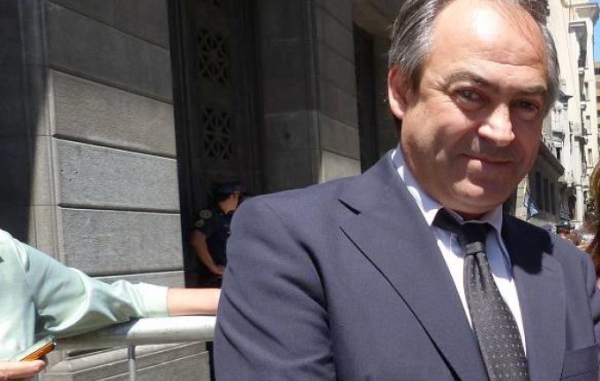 Escándalo en Tapalqué: el intendente Cocconi echó a un médico del hospital por massista