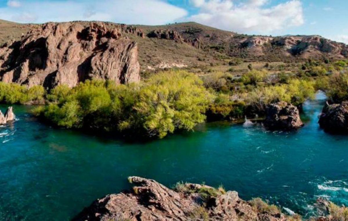 Intendentes neuquinos buscarán frenar la contaminación en los ríos