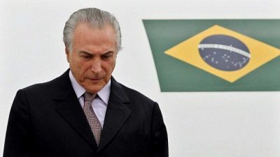 Días de mentiras en un precipicio llamado Brasil