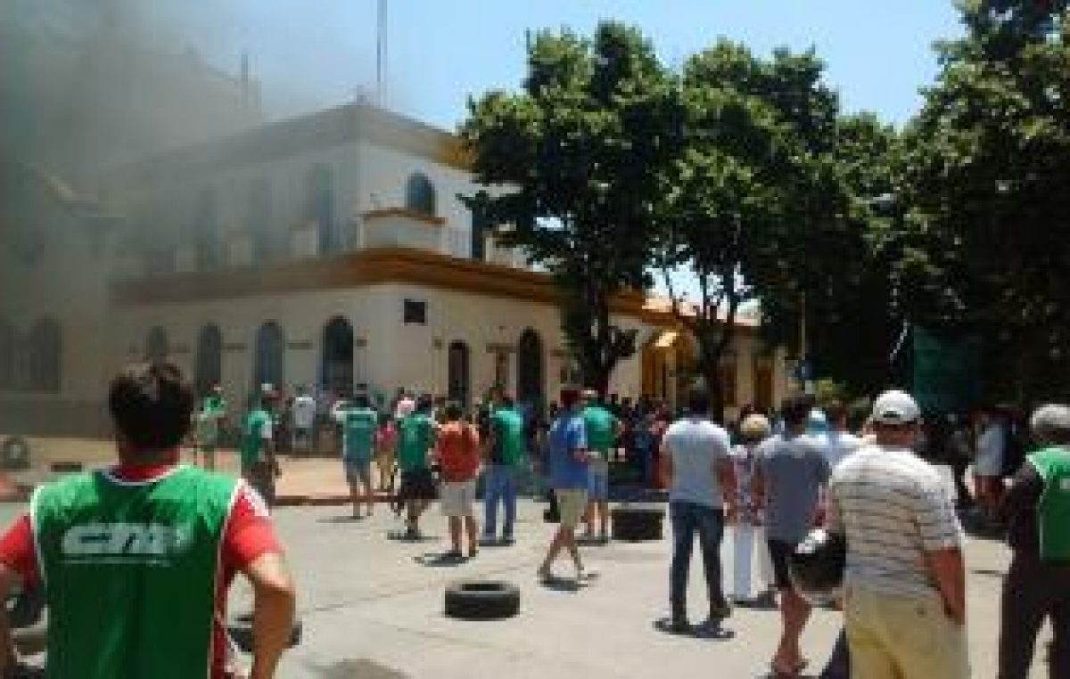 Nuevo paro de municipales en reclamo de un bono en Chascomús