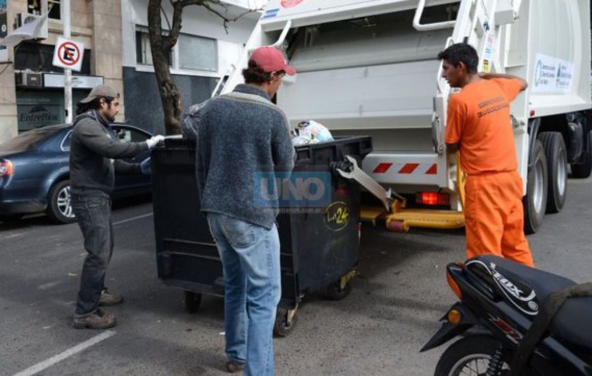 Por medidas de fuerza de municipales se resentirán servicios en Paraná