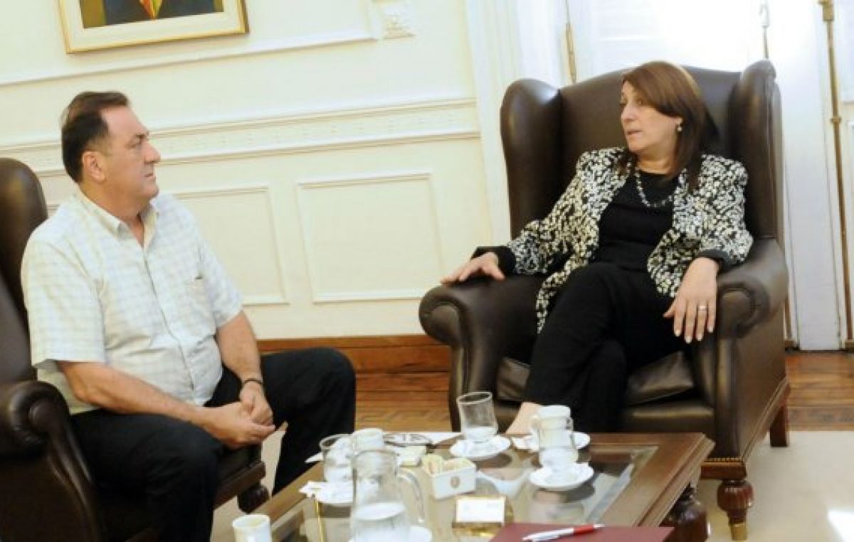 La intendenta de Rosario avizora una negociación salarial compleja con los municipales