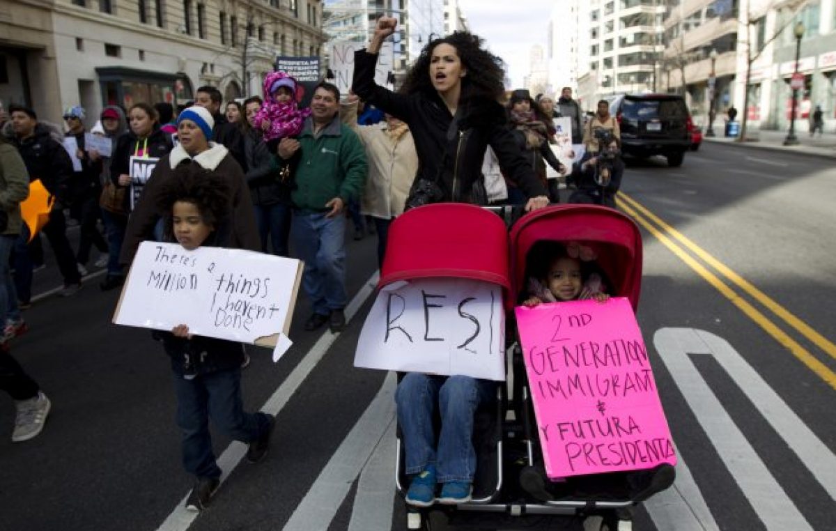La huelga de inmigrantes contra Trump se sintió fuerte en todo EEUU